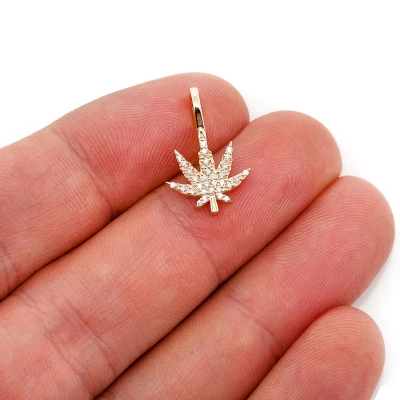 Mini Cannabis Leaf Pendant With Diamonds